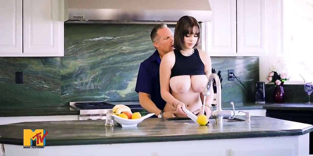 Seks Barat Sayang Buah Dada Seksi